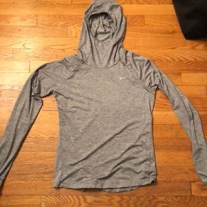 nike light sweatshirt
